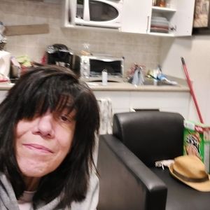 Meet your Posher, Evelyn